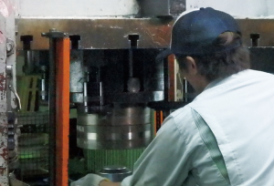 プレス画像_02部品セットｰプレス